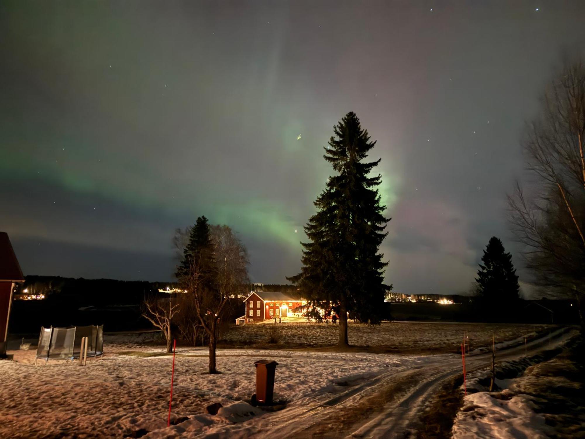Ett Hus Med 3 Sovrum Med Supersnabba Internet Fiberanslutningen 1000Mb-100Mb I Hoeg, 7 Minuter Fran Hudiksvall Exterior foto